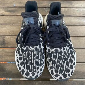 Adidas cheetah print swift runs 🐆